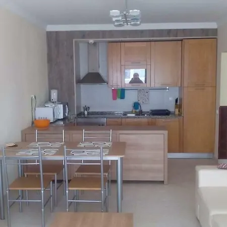 Apartment Rua Maria Eugenia Silva Horta Apartamento