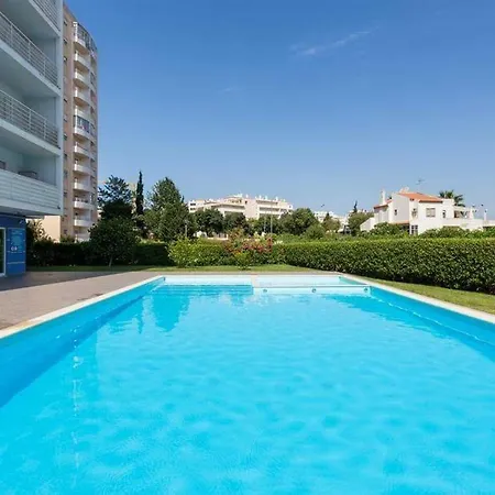 Apartment Rua Maria Eugenia Silva Horta Apartmán *